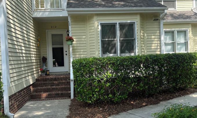 Wilmington House | Townhome in quiet community less than two miles from Wrightsville Beach