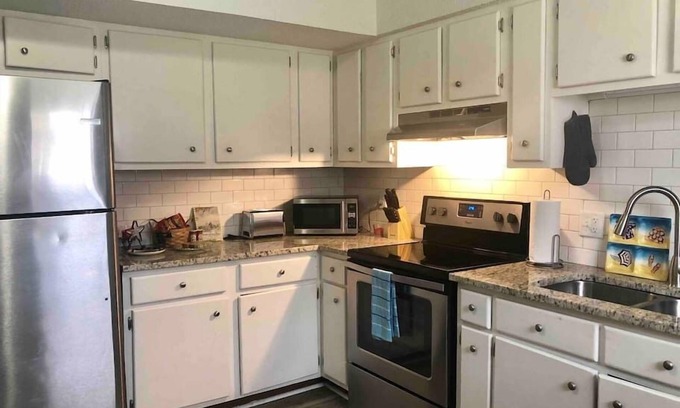 Grand Bay Apartment | Townhomes Near the Bay - #1