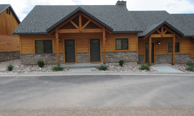 Afton Condo | Townhomes on the Green