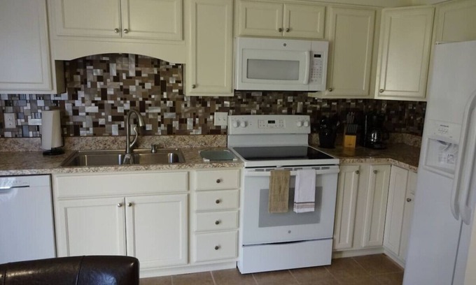 Altoona House | Townhouse close to PSU Altoona and UPMC