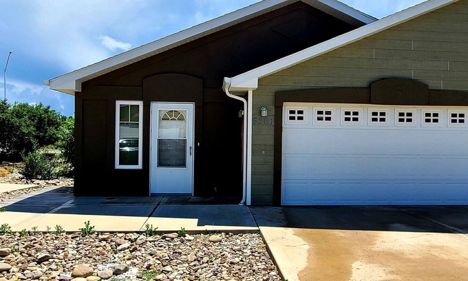 Rapid Valley House | Townhouse in a quiet culdesac, easy access to all Black Hills area attractions.