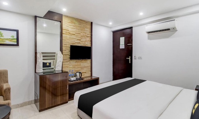 Calangute Hotel | Townhouse OAK Hotel Mannat Goa