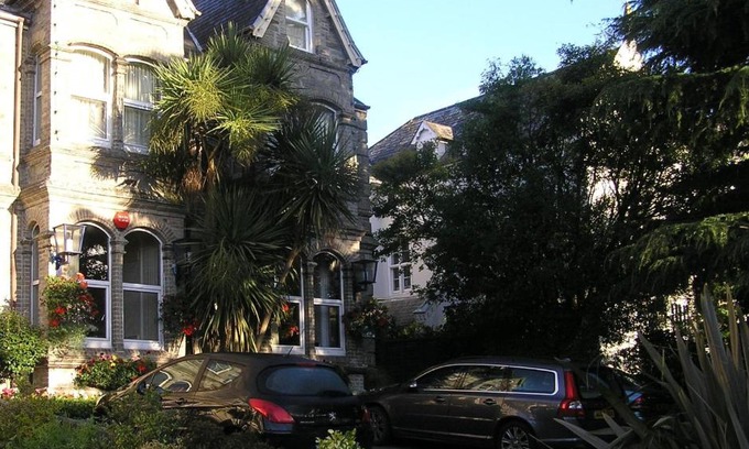 Truro House | TOWNHOUSE ROOMS