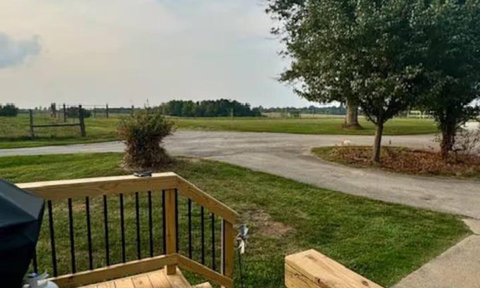 Springfield House | Townview Farmhouse - Bourbon Trail - Farm Stay