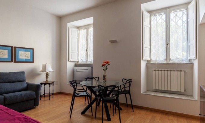 Rione XIV Borgo Apartment | Tra Castel Sant'angelo e Città del Vaticano Flat