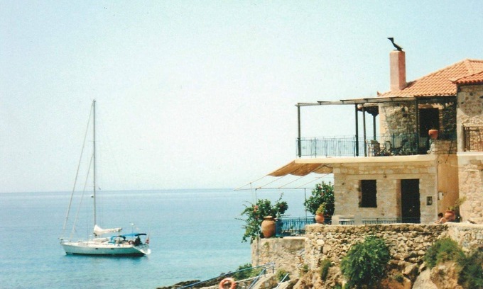 Lefktron House | Trachila Mani Wheelhouse