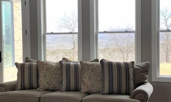 Branson House | Tracy Street Tower - 10 Bedroom