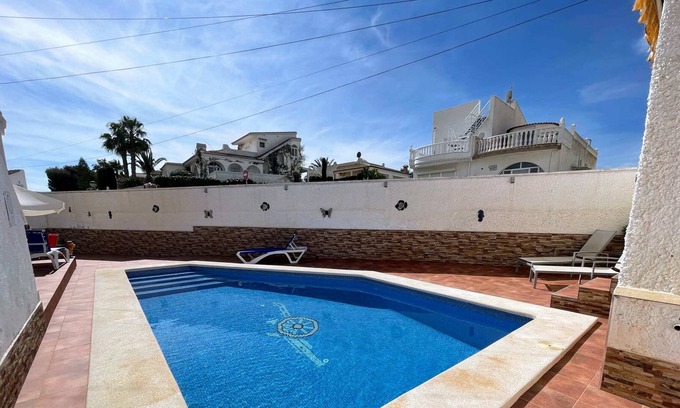 San Miguel de Salinas Villa | Traditional Villa with Private Pool SM591
