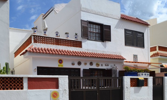 Los Silos House | Traditional Canarian house with sea views 500 meters from the beach