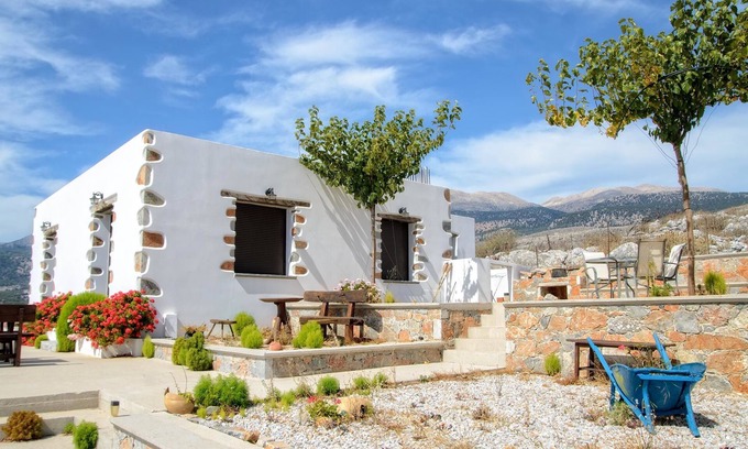 Anopolis Apartment | Traditional Apartments Madares