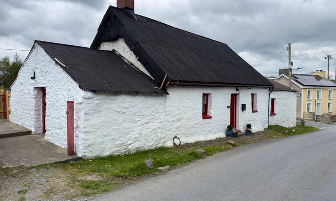 Pennant House | Traditional Country Cottage
