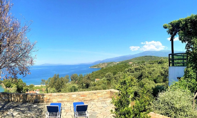 Lefokastron Villa | Traditional Luxury House Kedavros