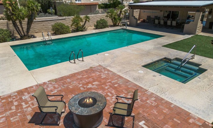 Cresta Loma Estates House | Traditional Pueblo Townhome
