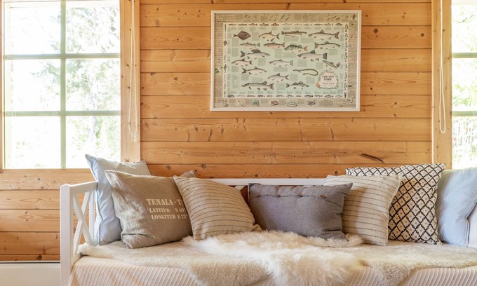 Raseborg House | Traditional Seaside Cottage