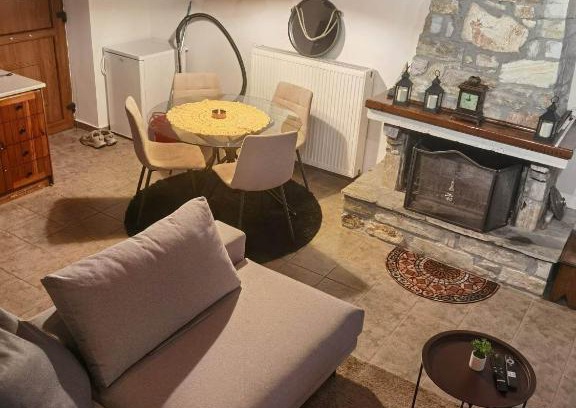 Elatochori Apartment | Traditional Stone Cottage in Palio Elatohori
