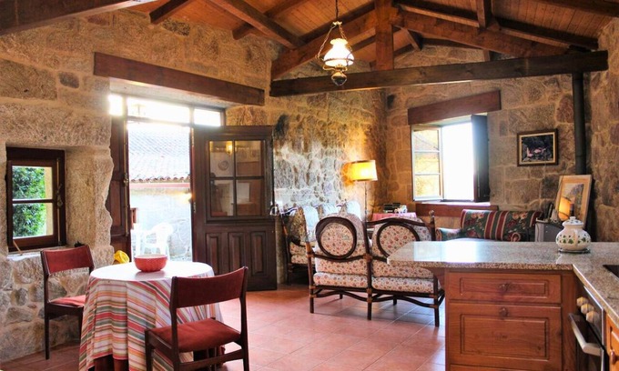 Nigran House | Traditional stone house in nature 10 minutes from the beach