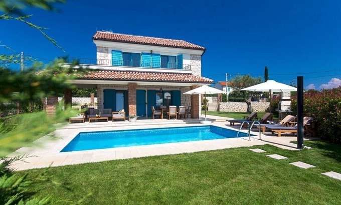 Kras Villa | Traditional style Villa Maša* with a pool and a 'tavern' on Krk