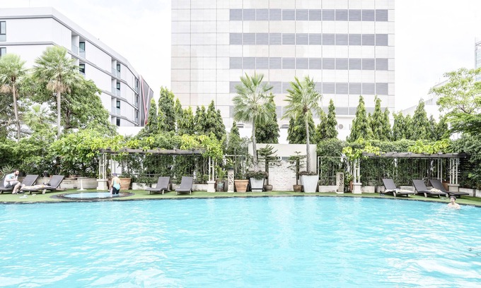 Samsen Nai Condo | Traditional Timber 2BR Just 5 minutes to BTS