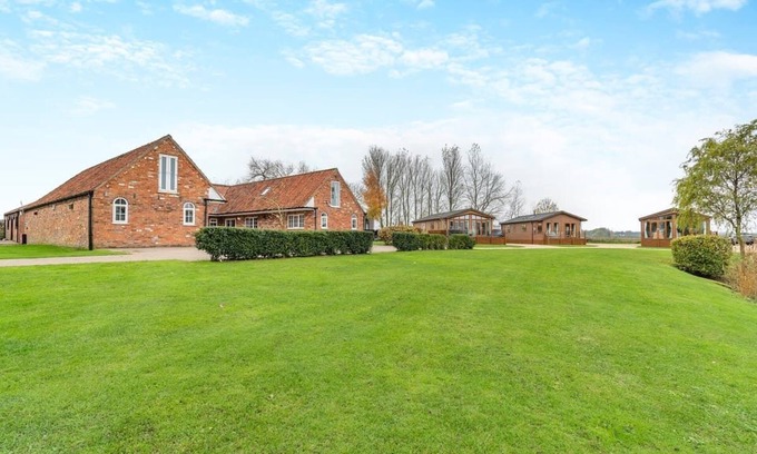 Aubourn Ski Chalet | Traditional two bedroomed lodge with two double rooms.