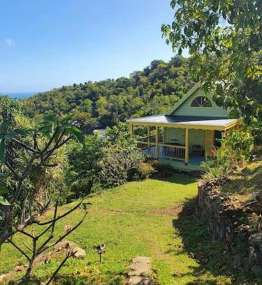 Road Town House | Traditional West Indian cottage on Good Moon Farm