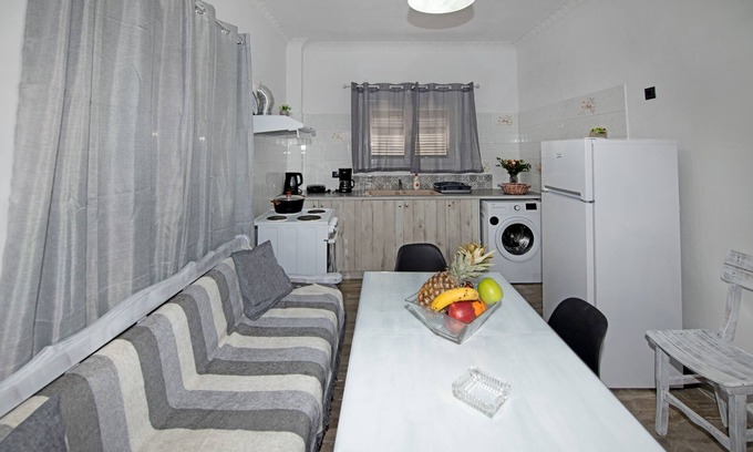 Karterados Apartment | Tradtional 2 bedroooms apartment 'Thira-Santo Emfasis'