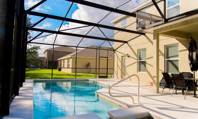 Trafalgar Village House | Trafalgar Retreat by Orlando Short Term
