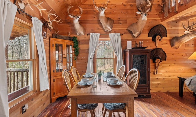 Franklin Cabin | TRAILS & TRANQUILITY - Cozy Cabin on 30 Acres