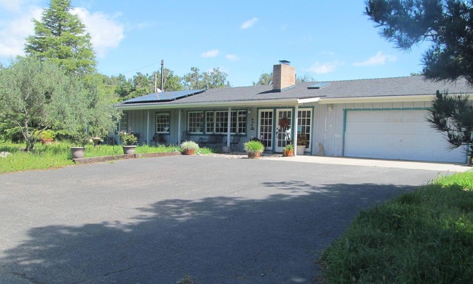 Arroyo Grande House | Tranquil 3-acre country home close to ocean & lakes - 30+ nights required