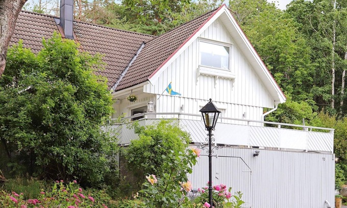 Kungsbacka Municipality House | Tranquil Coastal Retreat in Halland-By Traum