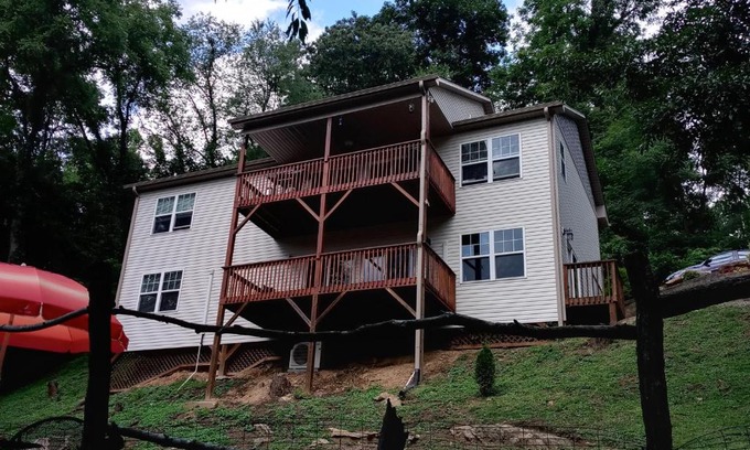 Haywood County House | Tranquil Creekside Mountain View Getaway