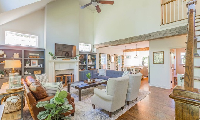 Chattanooga House | Tranquil Downtown Retreat - 4 Minutes to Aquarium & Coolidge Park!