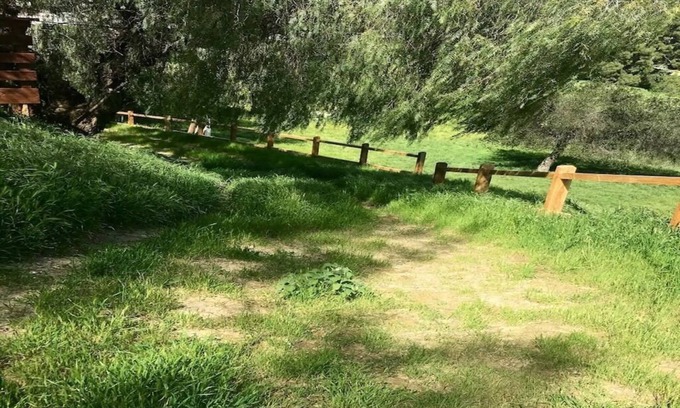 Shadow Hills Cabin | Tranquil Equestrian Retreat in Shadow Hills – Ideal for Extended Stays