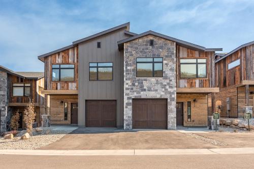 Silvercreek House | Tranquil Getaway Granby, Colorado by StayLage