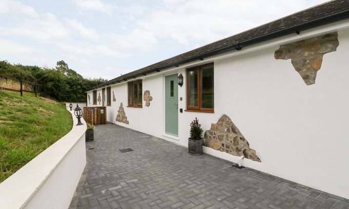Axminster Cottage | Tranquil Holiday Cottage set in ANOB 15min from the Beach