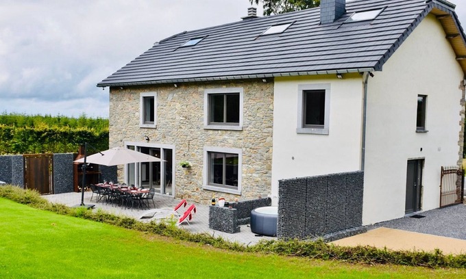 Manhay House | Tranquil Holiday Home in Manhay with near Ski Area