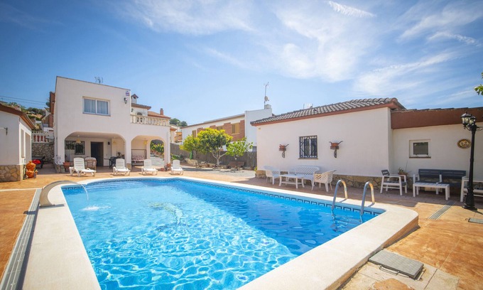 Calafell Villa | Tranquil nature "feel"; yet only minutes to the beach!