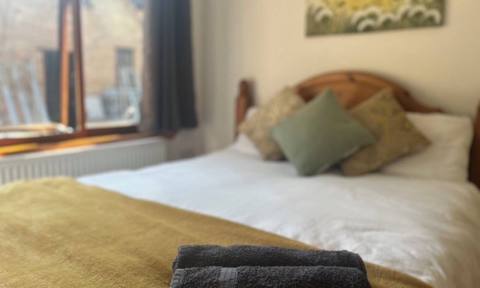 West Grinstead Apartment | Tranquil One Bedroom countryside retreat