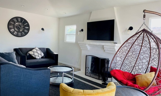 West Hollywood House | Tranquil Retro Hollywood Home