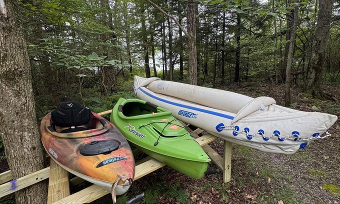 Pocono Summit House | Tranquil Waters – Kayaks Firepit Lakefront