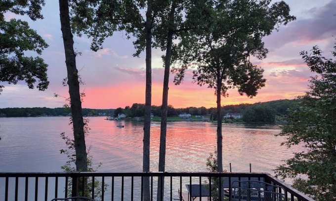High Point House | Tranquil "Wow!"-inducing views. Near HFB. Dock/Kayaks/SUP/Patio/Deck/Grill/GmRm