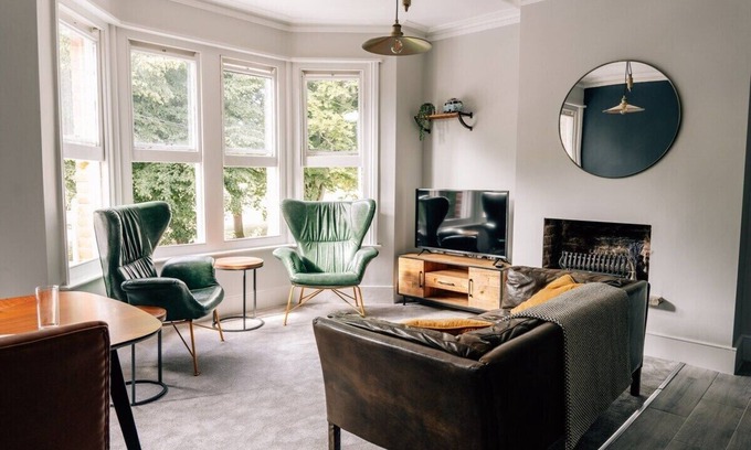 Worthing Apartment | Tranquility Parkside luxury 2 bed garden apartment