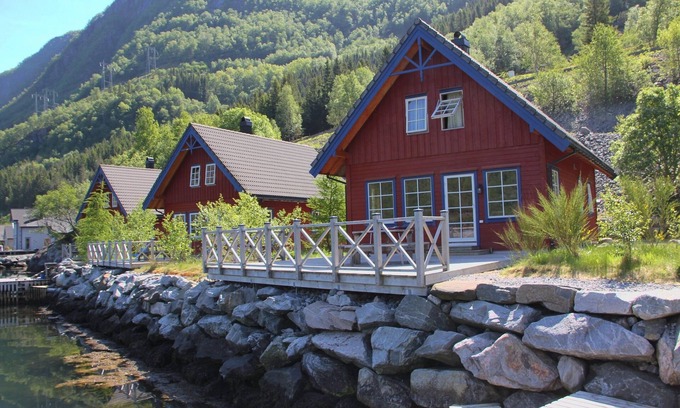 Mauranger House | Traum Ferienhaus Direkt am Maurangerfjord, Inkl. 25 PS Motorboot mit Steuerstand