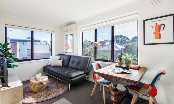 Travancore Apartment | Travancore Nest Sunlit City Base near Parks and CBD