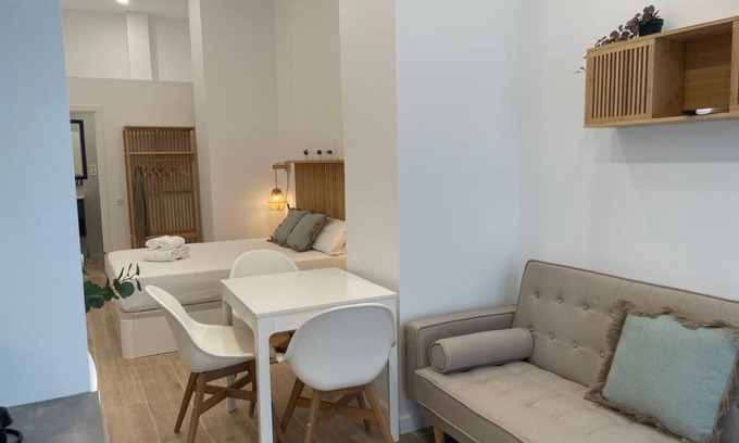 Valencia Province Apartment | Travel Habitat Cabanyal Loft 1
