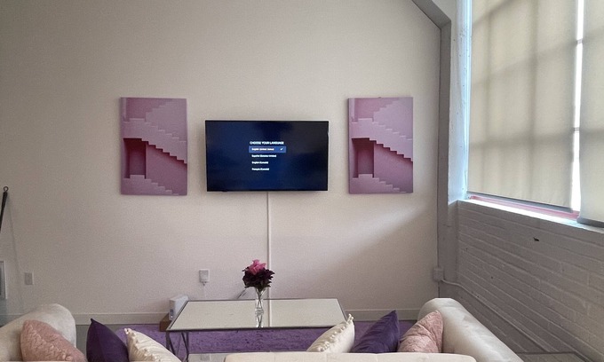 Midtown Apartment | Travel nurse dream