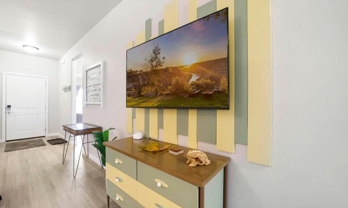 Twin Falls House | Travelers Hideout #2