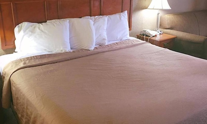 Elizabethton Hotel | Travelers Inn