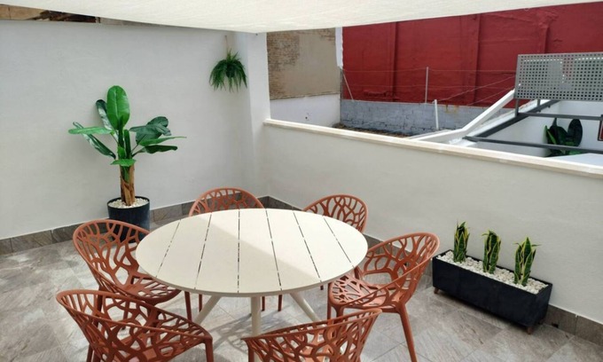 En Corts Apartment | TravelHabitat Ruzafa Green House Terraza