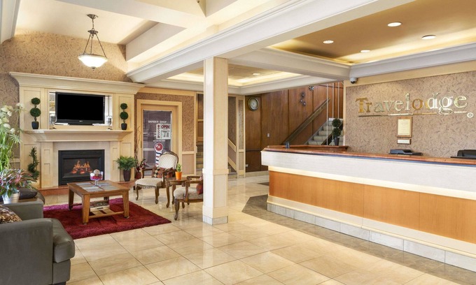 Northeast Edmonton Hotel | Travelodge by Wyndham Edmonton East