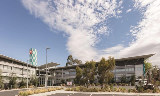 Cambridge Hotel | Travelodge Hotel Hobart Airport